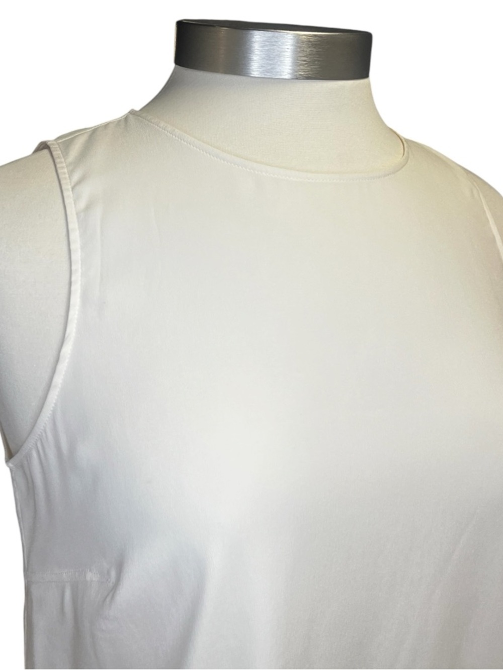 Brunello Cucinelli Silk Tank
Cream Large - Picture 5 of 6